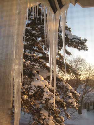 Ice of the 3rd floor eaves Ice of the 3rd floor eaves
