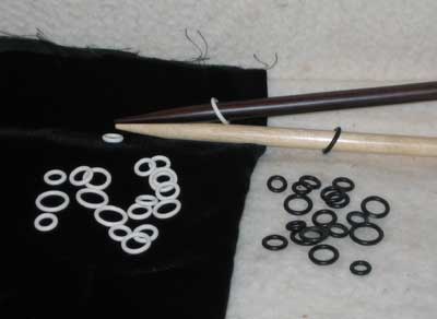 Soft Stitch Markers - Black and White