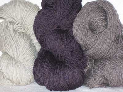 Shepherd's Wool - Midnight Lake Shepherd's Wool - Midnight Lake