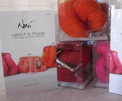 A New Noni - Lipstick & Change Kit
