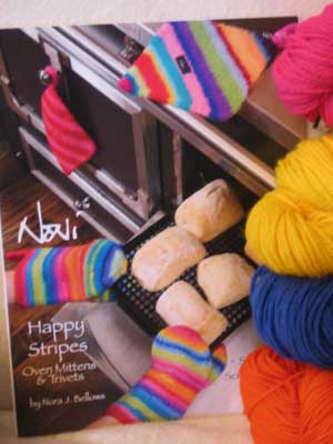Happy Stripes Oven Mits and Trivets Happy Stripes Oven Mits and Trivets