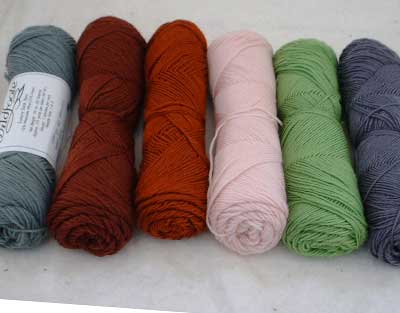 Brown Sheep Wildfoote Fingering yarn red and blues(1) - Click Image to Close